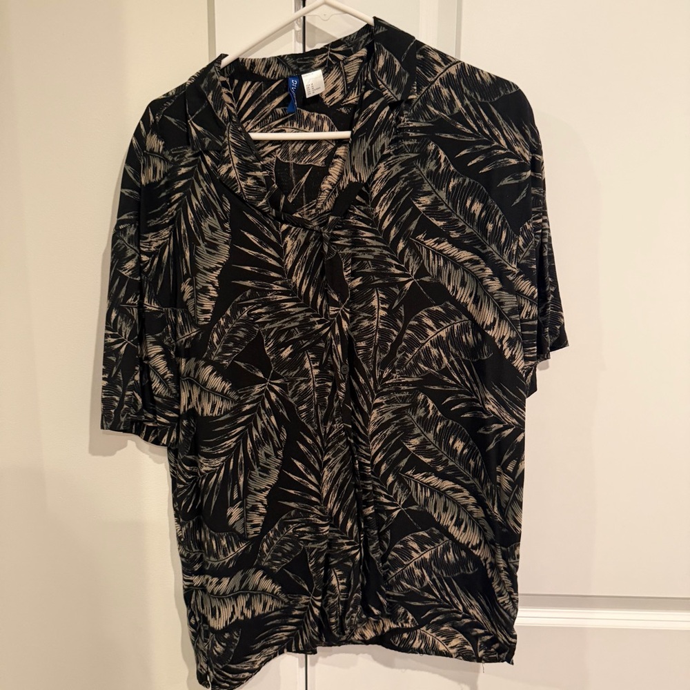 Men's Black and Tan Leaf Print Shirt H&M